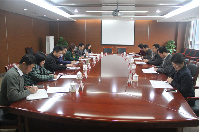 宜兴市委、市政府相关部门领导到集团举行合作交流
